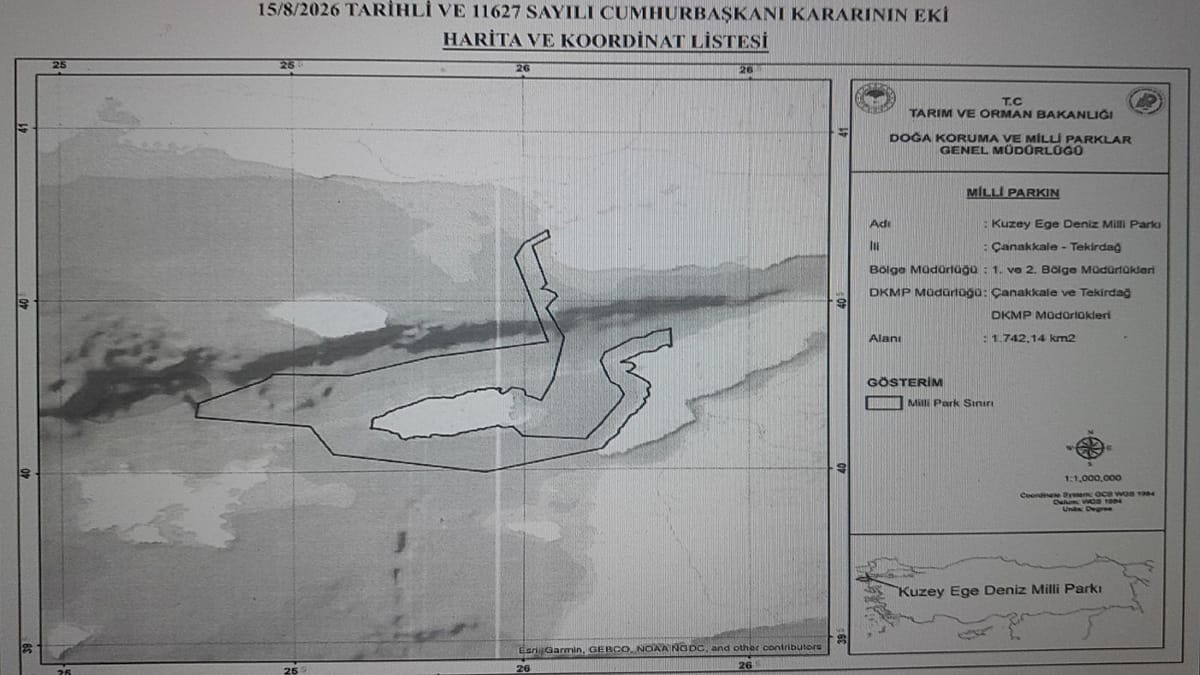 A black and white satellite map showing the Aegean coastal area with a Turkish national marine park boundary delimited by black lines overlaid, accompanied by technical documentation in Turkish with park data.